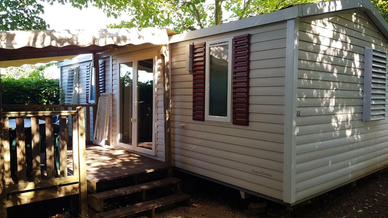 Camping Le Pigeonnier Saint-Crépin-et-Carlucet Εξωτερικό φωτογραφία